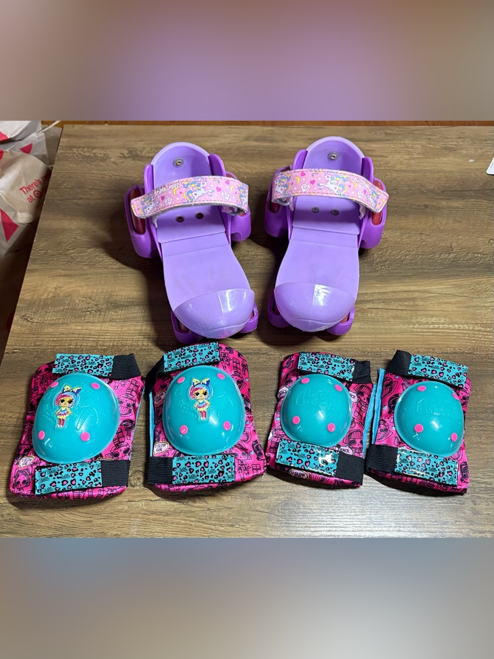 Girl’s Adjustable Skates & Pads